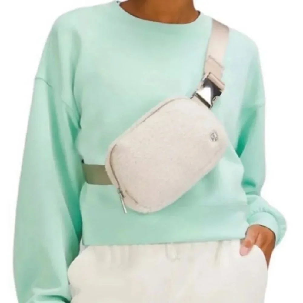 NWT Lululemon Fleece Everywhere Belt Bag 1L- Natural Ivory/ Trench - Picture 3 of 8